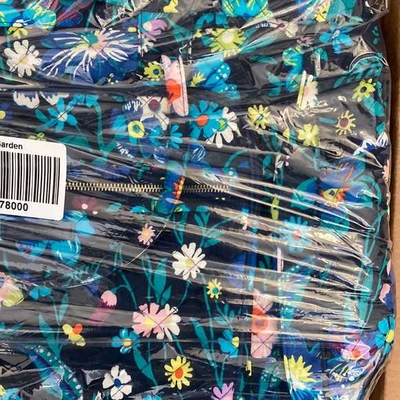 Best Selling Vera Bradley Weekender Travel Bag - MOONLIGHT GARDEN - Picture 9 of 10